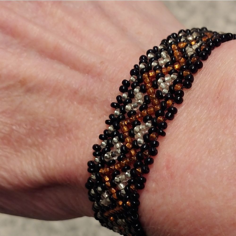 2/$20 Chevron Pattern Beaded Friendship Bracelet - Picture 4 of 6